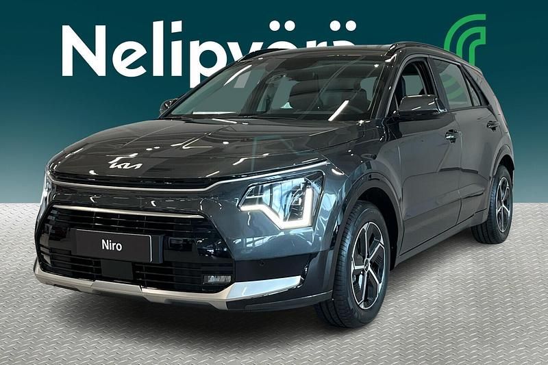 Harmaa Käytetty 2025 Kia Niro EX Katumaasturi | 34 750 € (Hieman kallis) - Kuva 1/4