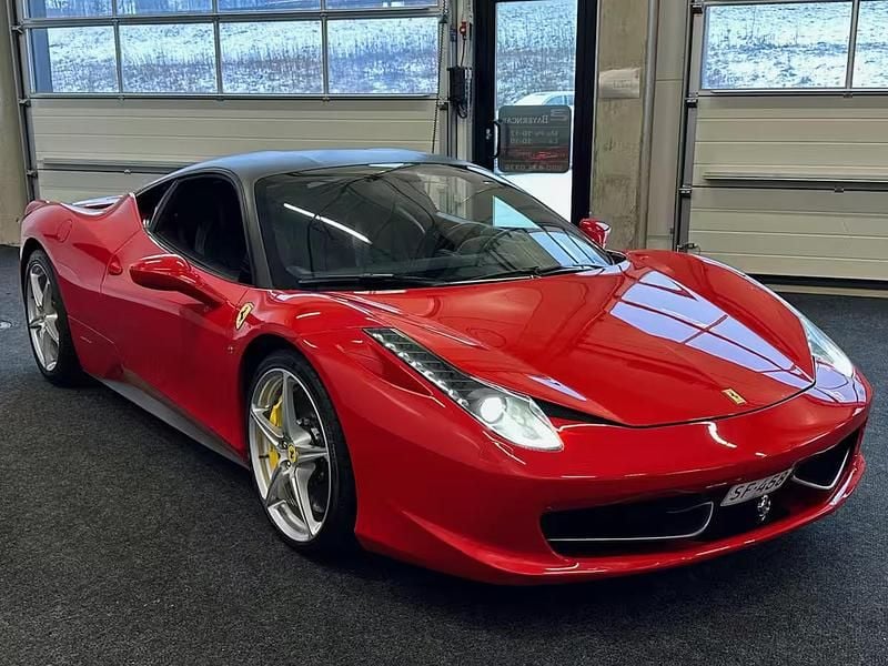 Käytetty Ferrari 458 566 HP (416 kW) 2010 Punainen Coupe - kaksiovinen