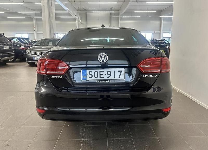 Käytetty VW Jetta Comfortline 150 HP (110 kW) 2014 Musta Sedan