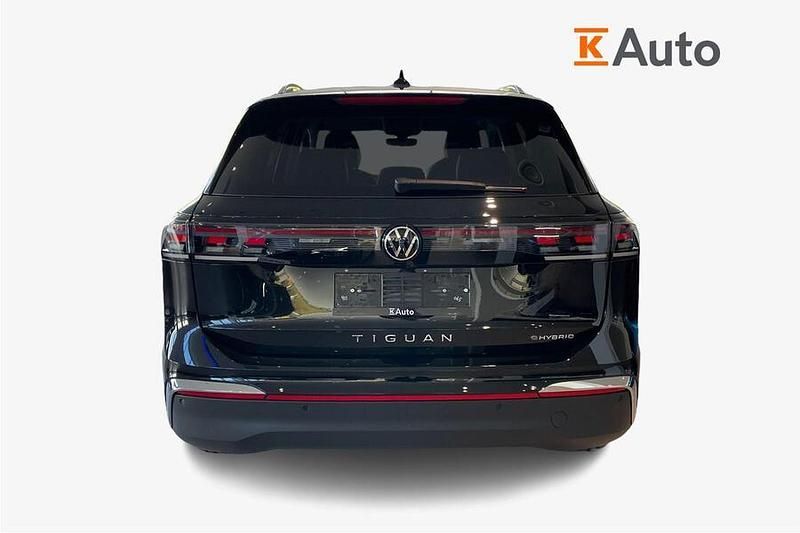 Käytetty VW Tiguan Elegance 204 HP (150 kW) 2025 Katumaasturi