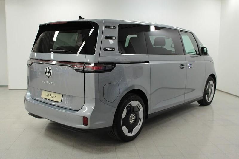 Uusi VW ID. Buzz Pro 210 kW (286 HP) 2025 Tila-auto