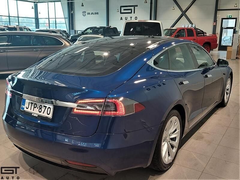 Käytetty Tesla Model S 450 kW (613 HP) 2018 Viistoperä