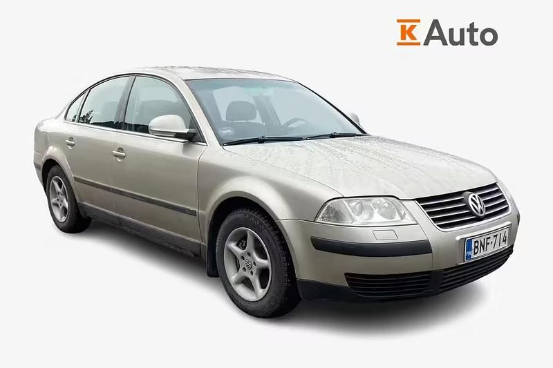 Käytetty 2004 VW Passat Trendline Sedan | 2 790 € - Kuva 1/4