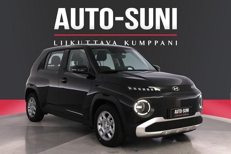 Käytetty Hyundai Inster 85 kW (116 HP) 2025 Musta Viistoperä