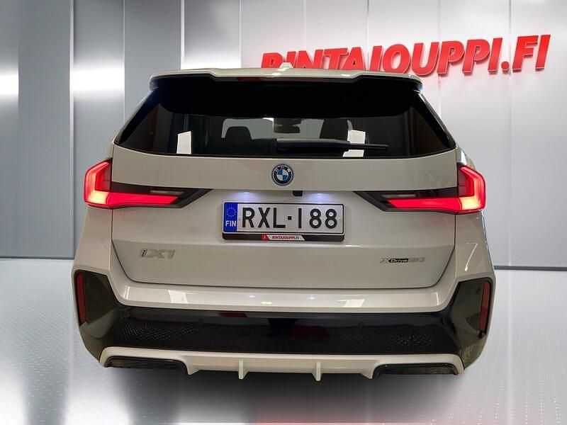 Käytetty BMW iX1 Comfort Edition 230 kW (313 HP) 2024 Katumaasturi