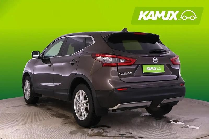 Käytetty Nissan Qashqai N-Connecta 116 HP (85 kW) 2018 Katumaasturi