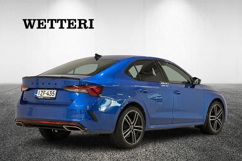 Käytetty Skoda Octavia RS 150 HP (110 kW) 2021 Sininen Sedan