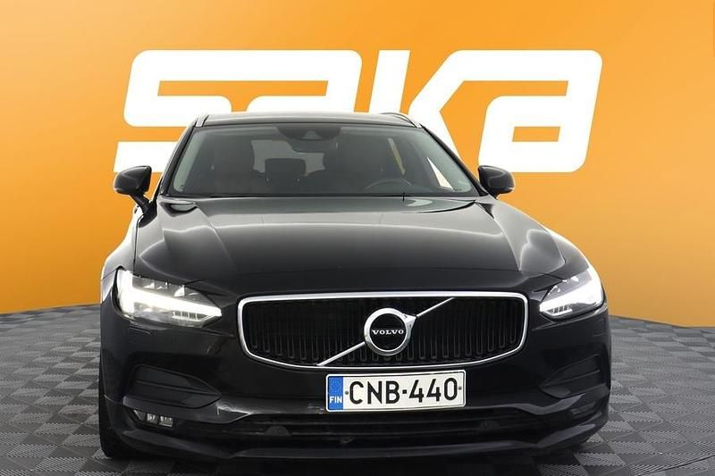 Käytetty Volvo V90 Comfort 150 HP (110 kW) 2020 Farmari