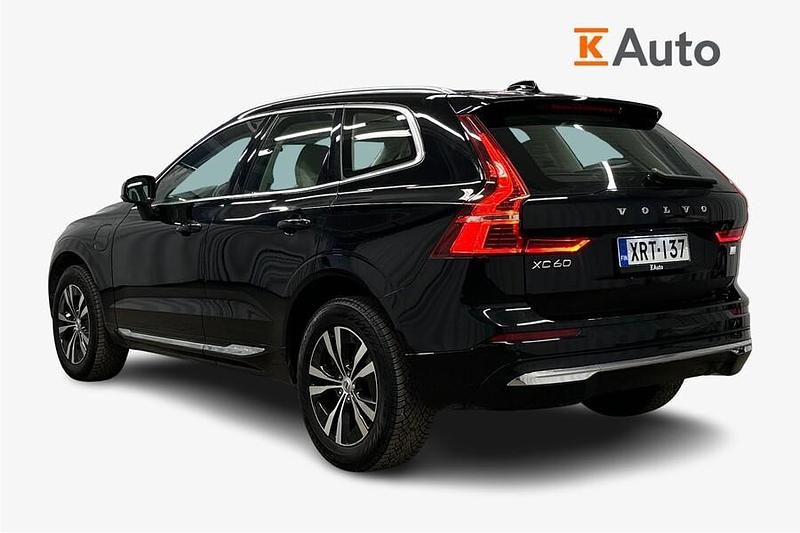 Käytetty Volvo XC60 Plus 350 HP (257 kW) 2023 Katumaasturi