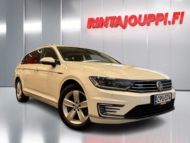 Käytetty 2018 VW Passat GTE Farmari | 14 900 € (Perustarjous) - Kuva 1/4