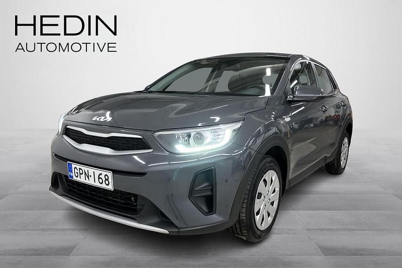 Käytetty Kia Stonic LX 101 HP (74 kW) 2024 Harmaa Katumaasturi