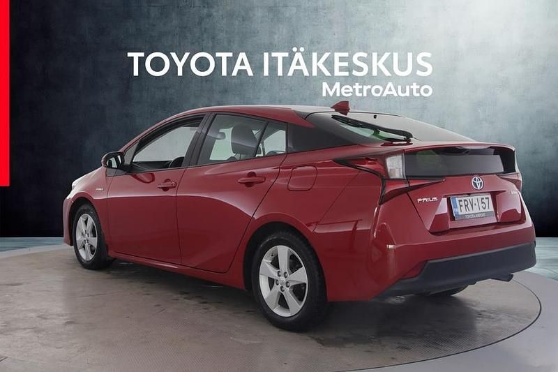 Käytetty Toyota Prius Active 122 HP (89 kW) 2020 Met. punainen Viistoperä