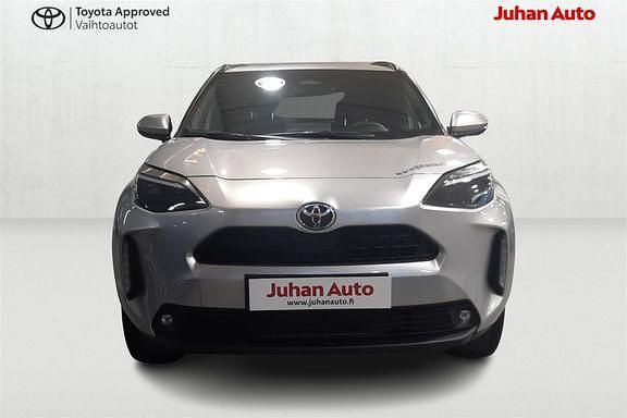 Uusi Toyota Yaris Cross 116 HP (85 kW) 2025 Met. hopea Katumaasturi