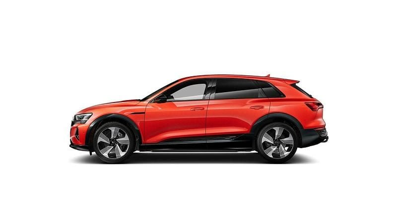Käytetty Audi Q8 e-tron Advanced Plus 300 kW (408 HP) 2024 Katumaasturi