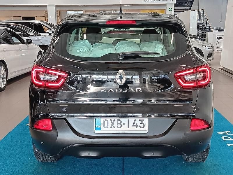 Käytetty Renault Kadjar Zen 131 HP (96 kW) 2018 Musta Katumaasturi