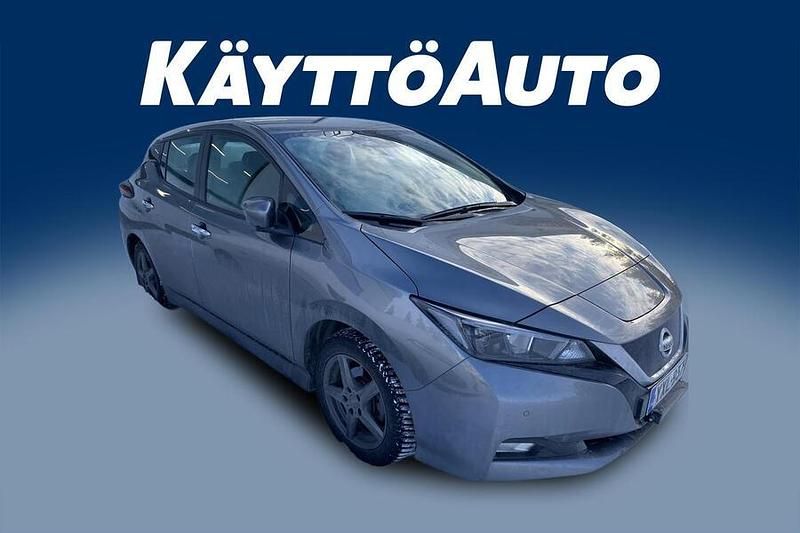 Käytetty Nissan Leaf Acenta 110 kW (150 HP) 2021 Dark metal grey Viistoperä