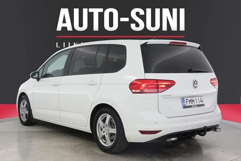 Käytetty VW Touran Trendline 116 HP (85 kW) 2017 Tila-auto