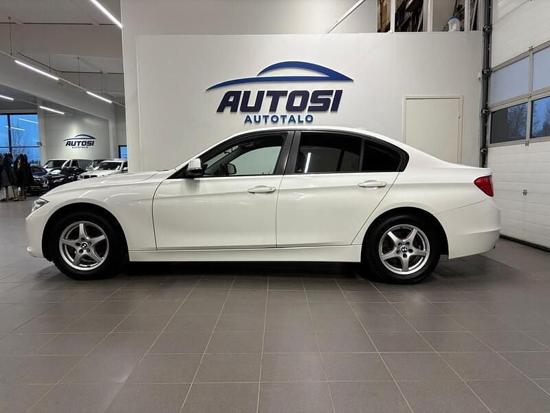 Käytetty BMW 316 Comfort Edition 158 HP (116 kW) 2013 Valkoinen Sedan