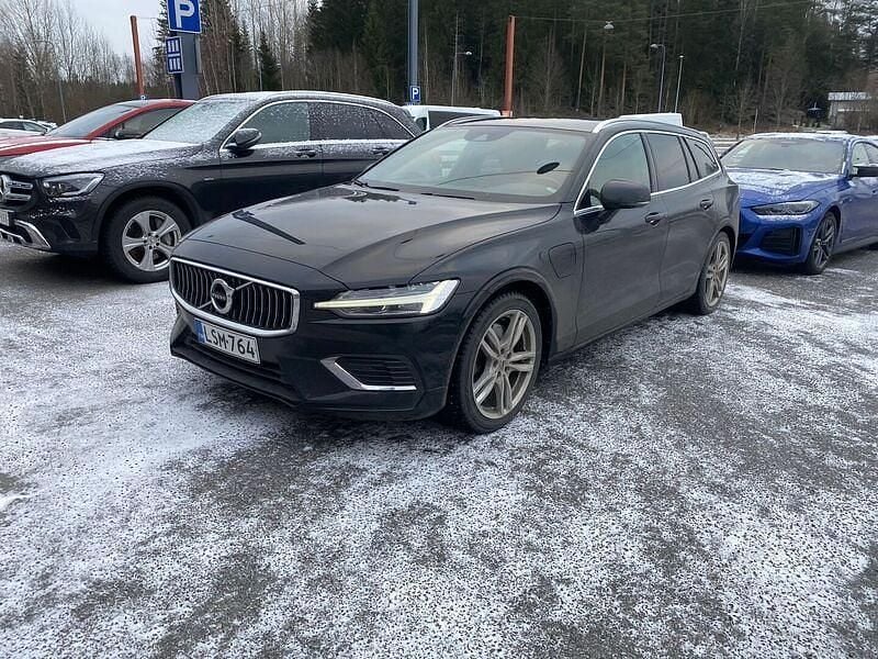 Käytetty 2020 Volvo V60 Inscription Farmari | 26 700 € (Supertarjous) - Kuva 1/4