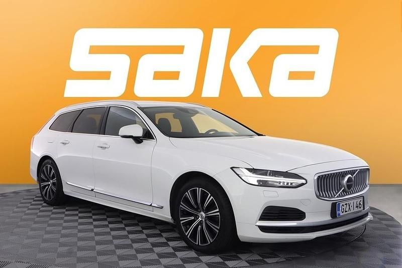 Käytetty 2021 Volvo V90 Momentum Farmari | 24 400 € (Hyvä tarjous) - Kuva 1/3
