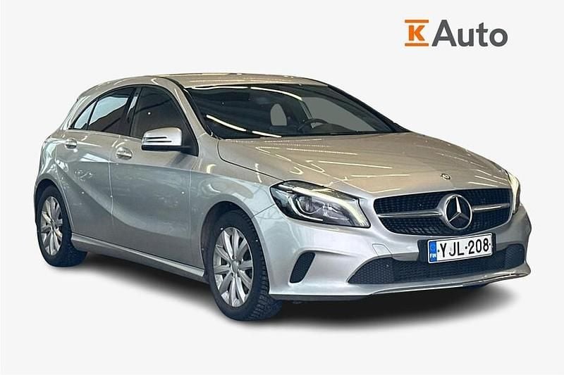 Käytetty 2017 Mercedes A180 Edition Viistoperä | 14 850 € (Perustarjous) - Kuva 1/3