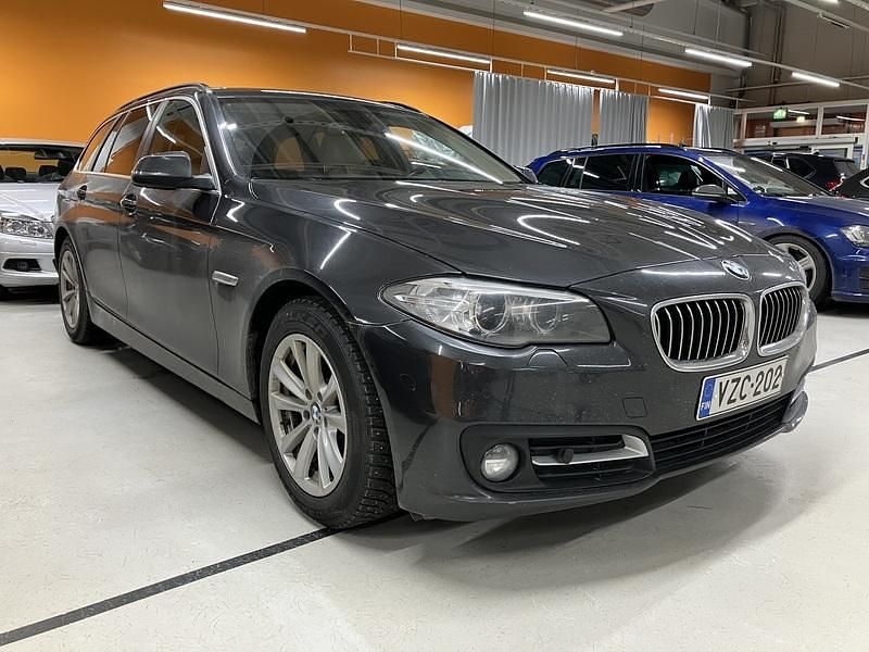 Käytetty 2016 BMW 520 Exclusive Farmari | 19 900 € (Perustarjous) - Kuva 1/4