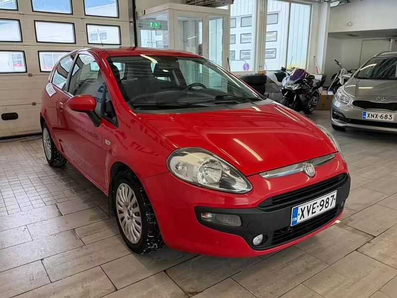 Käytetty Fiat Punto Evo 78 HP (57 kW) 2011 Viistoperä