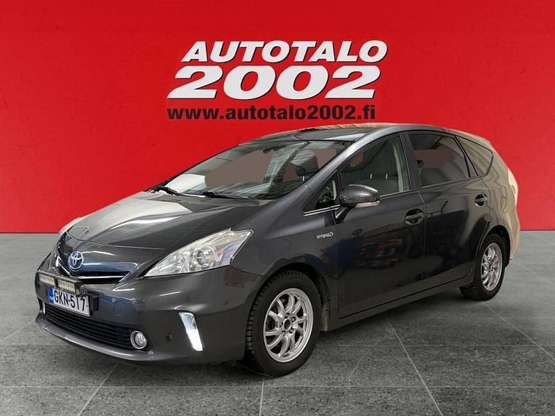 Käytetty Toyota Prius+ Sol 99 HP (72 kW) 2012 Harmaa Tila-auto