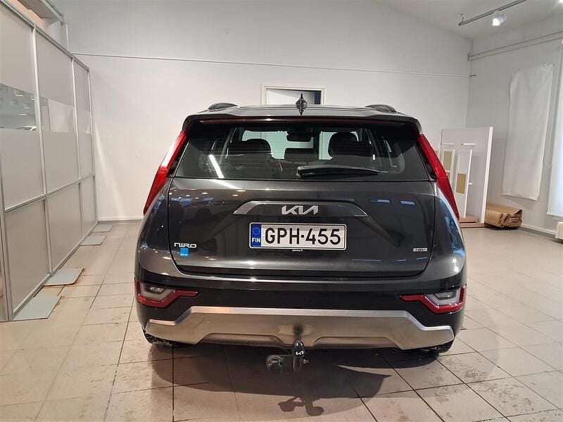 Käytetty Kia Niro EX 140 HP (102 kW) 2022 Harmaa Katumaasturi