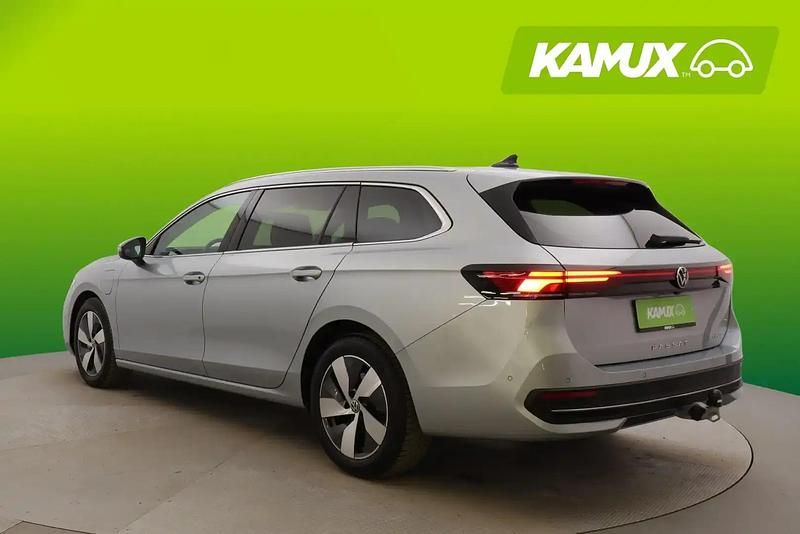 Käytetty VW Passat Business 272 HP (200 kW) 2025 Hopea / harmaa Farmari