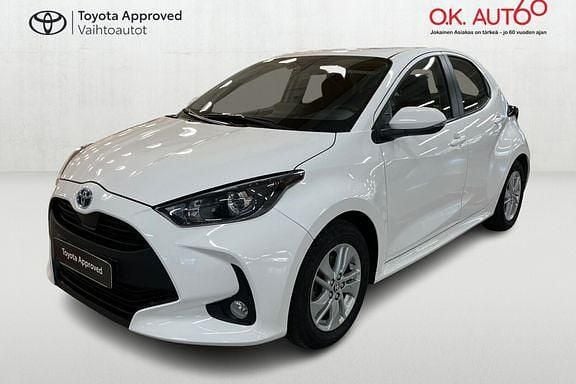 Valkoinen Käytetty 2023 Toyota Yaris Active Viistoperä | 21 690 € (Hieman kallis) - Kuva 1/4