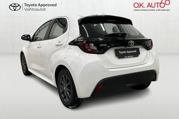 Käytetty Toyota Yaris 114 HP (83 kW) 2024 Valkoinen Viistoperä