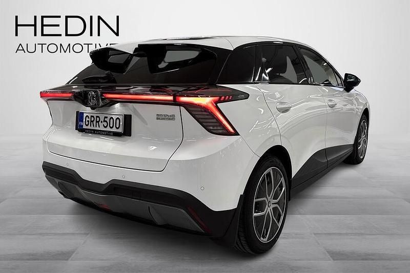 Käytetty MG MG4 EV Luxury 150 kW (204 HP) 2025 Valkoinen Viistoperä