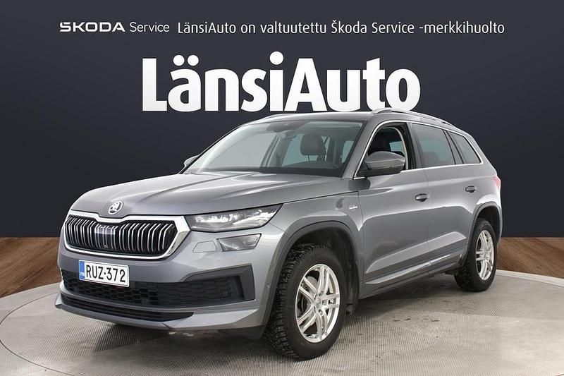 Käytetty Skoda Kodiaq LAURIN & KLEMENT 150 HP (110 kW) 2023 Harmaa Katumaasturi