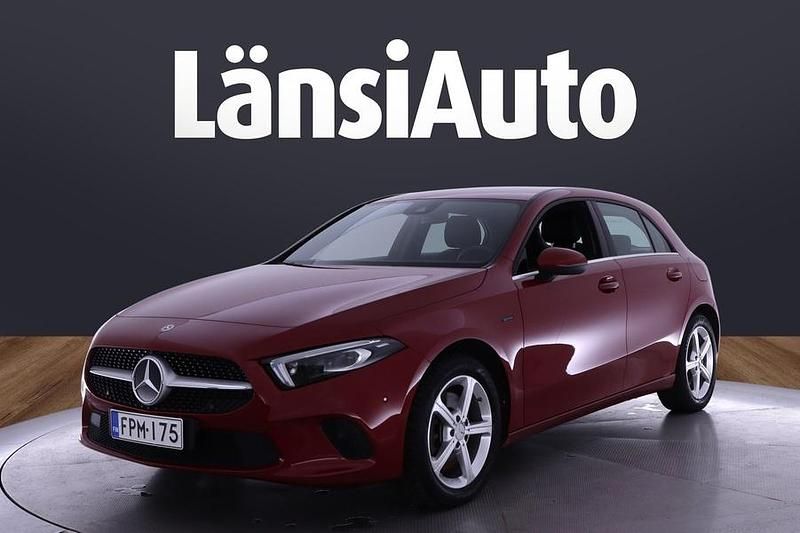 Käytetty 2020 Mercedes A250 Business Viistoperä | 23 290 € (Hyvä tarjous) - Kuva 1/1
