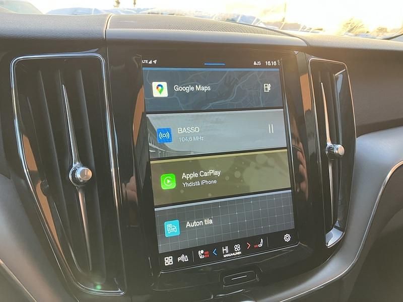 Käytetty Volvo XC60 Inscription 350 HP (257 kW) 2022 Katumaasturi