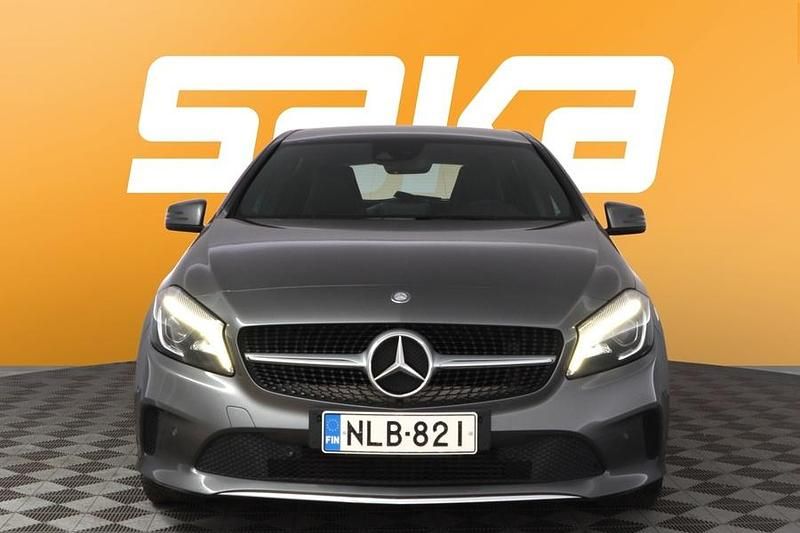 Käytetty Mercedes A180 122 HP (89 kW) 2017 Viistoperä