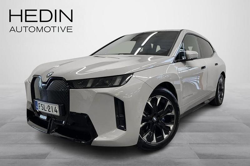 Käytetty BMW iX M Sport 400 kW (544 HP) 2025 Harmaa Katumaasturi