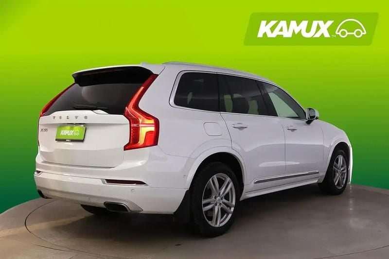 Käytetty Volvo XC90 Inscription 320 HP (235 kW) 2017 Valkoinen Katumaasturi