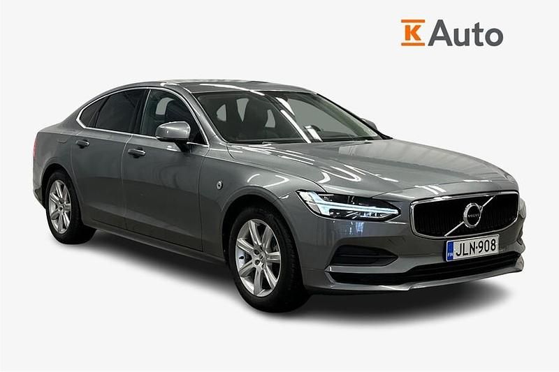 Käytetty Volvo S90 Momentum 150 HP (110 kW) 2020 Sedan