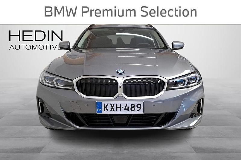 Käytetty BMW 330e 292 HP (214 kW) 2025 Farmari