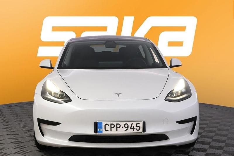 Käytetty Tesla Model 3 Standard Range Plus 208 kW (283 HP) 2021 Sedan