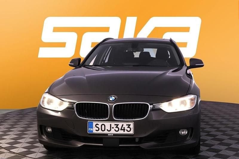 Käytetty BMW 330 Comfort Edition 258 HP (189 kW) 2013 Farmari