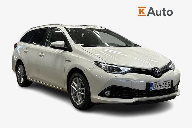 Valkoinen Käytetty 2018 Toyota Auris Touring Sports Active Farmari | 20 450 € (Hieman kallis) - Kuva 1/3