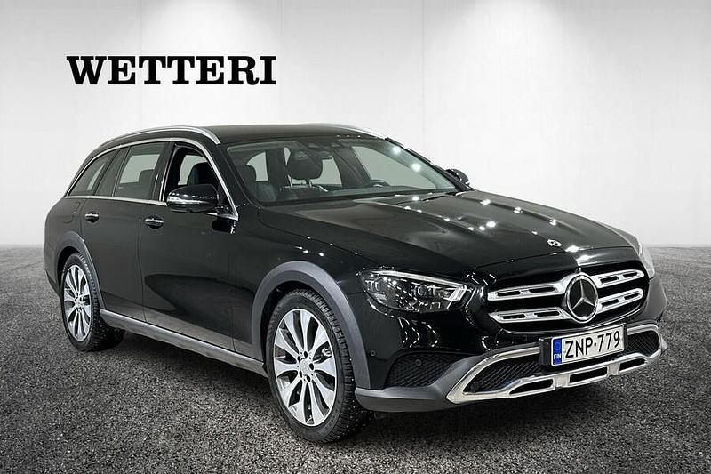 Käytetty Mercedes E220 All-Terrain 194 HP (142 kW) 2021 Musta Farmari