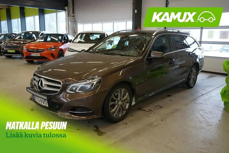 Käytetty 2015 Mercedes E220 Farmari | 13 990 € (Perustarjous) - Kuva 1/4