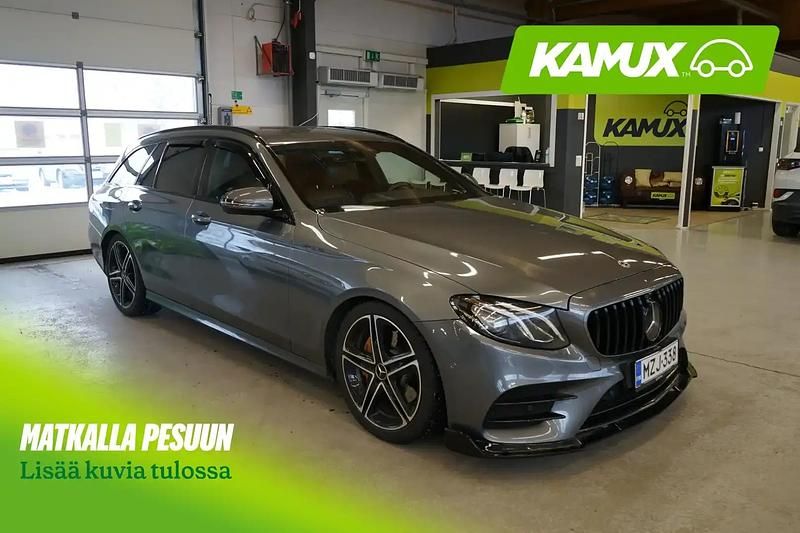 Käytetty Mercedes E220 AMG line 194 HP (142 kW) 2018 Hopea / harmaa Farmari