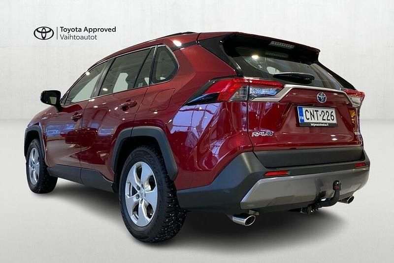 Käytetty Toyota RAV4 Hybrid Active 222 HP (163 kW) 2019 Katumaasturi