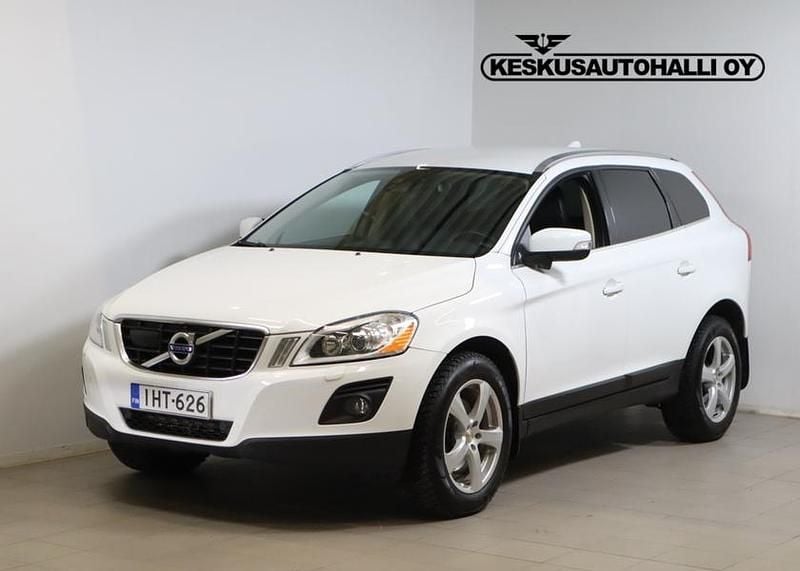 Valkoinen Käytetty 2009 Volvo XC60 Summum Katumaasturi | 15 650 € (Perustarjous) - Kuva 1/4