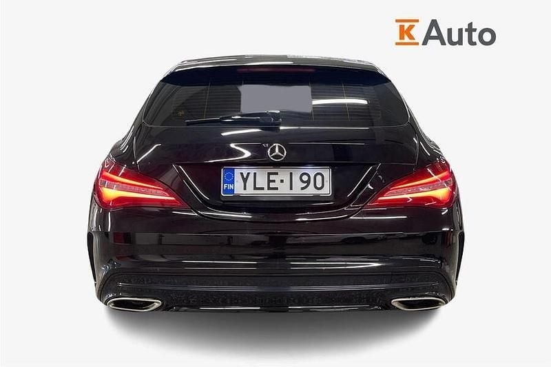 Käytetty Mercedes A180 AMG 122 HP (89 kW) 2019 Musta Farmari